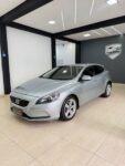 V40 T-4 MOMENTUM 2.0 Aut.