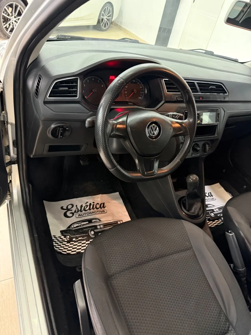 Volkswagen Gol 1.6 4P Flex Msi Trendline 2017 - Imagem 3