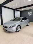 Volvo V40 2.0 4P T4 Momentum Turbo Automatico 2016